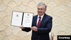 66 yoshli Shavkat Mirziyoyev, yangi konstitutsiyaga asosan, yetti yillik yangi muddatini boshladi 