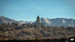 Pogled na zgradu državnog Capitola u Solt Lake City-ju u Utahu - novembar 2020 (Foto: AP/Wong Maye-E)