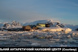 Українська станція в Антарктиці. Фото: НАЦІОНАЛЬНИЙ АНТАРКТИЧНИЙ НАУКОВИЙ ЦЕНТР