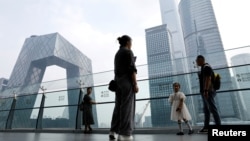 資料照：北京商業中心區央視大樓旁的一個商場頂樓（2023年9月7日）