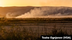 Чад со километри низ кочанско поле после жетвата на оризот