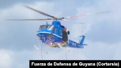 La Fuerza de Defensa de Guyana inició las operaciones de búsqueda y rescate del helicóptero Bell 412 Helicopter (8R-AYA).