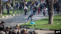 2023年9月11日抗議者反對政府將林邦(倫龐)島開發為中資經濟區