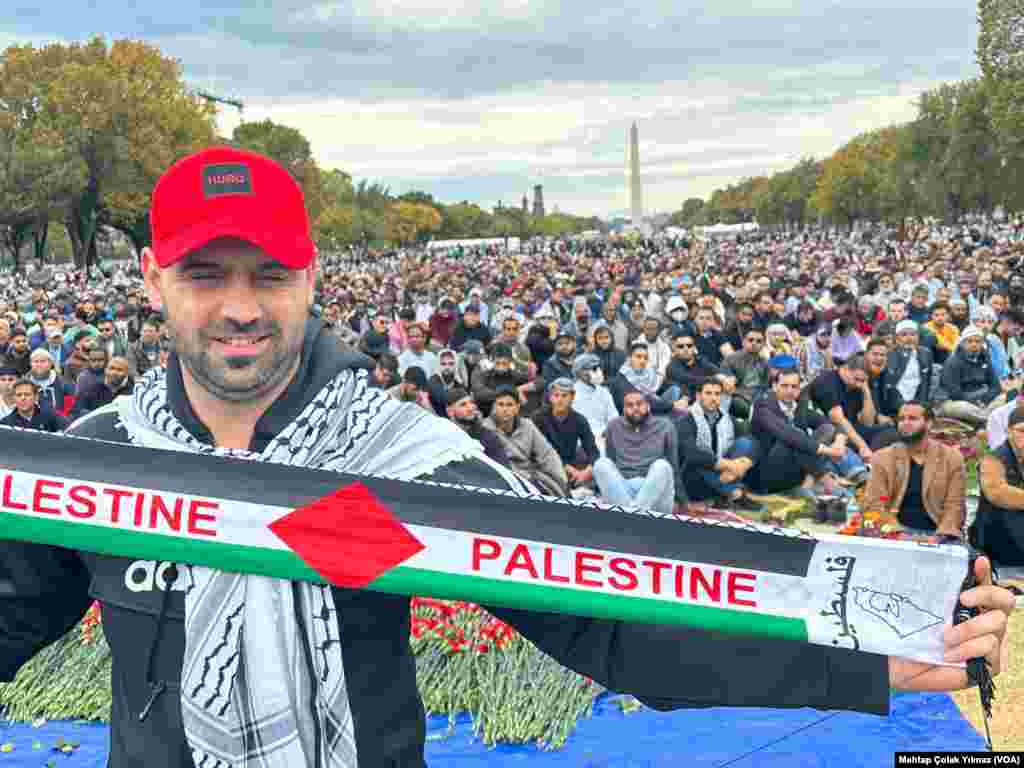 20 Ekim 2023 - Washington'da düzenlenen Filistin'e destek eyleminde Filistin bayrakları ve "Özgür Filistin" yazılı pankartlar açıldı