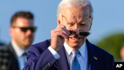 Претседателот Бајден во 2021 година потпиша извршна наредба, со која се предвиде замрзнување на имот и забрана за влез во САД на лица кои работат против Договорот од Преспа и Охридскиот рамковен договор