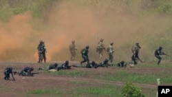 2022年8月12日美國和印尼在蘇門答臘島和加里曼丹島舉行代號“超級加魯達盾牌”，也稱“超級神鷹之盾”（Super Garuda Shield）的年度聯合軍事演習