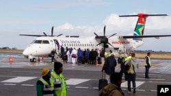 Selon les syndicats, plus de 3.000 des 5.000 employés de South African Airways, personnel au sol et en cabine, participent à la grève.