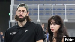 შენგელიამ ევრობასკეტის დაწყებამდე ერთი კვირით ადრე მხარი მოიტეხა - gbf.ge