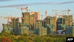 中国广西南宁的一处公寓小区建筑工地。（2021年11月9日）