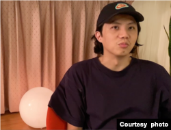 位于台北的电信业工程师陈育群（美国之音特约记者杨安拍摄）。