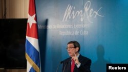 El Ministro de Relaciones Exteriores de Cuba, Bruno Rodríguez, habla durante una conferencia de prensa en La Habana, Cuba, el 25 de abril de 2022.