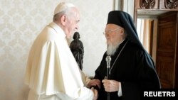 Papa Franja i vaseljenski patrijarh Vartolomej u Vatikanu, oktobar 2021.