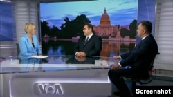 Predsjednik Savjeta Agencije za sprječavanje korucije i predsjednik Evropskog pokreta u Crnoj Gori Momčilo Radulović (C) i član savjeta i predsjednik Centra za monitoring i istraživanje Zlatko Vujović u studiju Glasa Amerike (Foto: Screenshot)