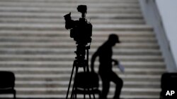 Од почетокот на јуни, околу 500 до 600 луѓе умираат секоја недела