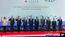 Nine ASEAN leaders pose for media during the ASEAN - South Korea Summits (Association of Southeast Asian Nations) in Phnom Penh, Cambodia, Friday, Nov. 11, 2022. 