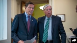 Senatori demokrat Richard Blumenthal dhe senatori republikan Lindsey Graham