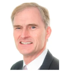 美國海軍公佈的照片顯示“基德”號阿利·伯克級導彈驅逐艦在當地時間2021年8月27日例行穿越台灣海峽的國際水域。