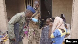 Wani Sojan Najeriya Yana Magana Da Wasu Da Aka Ceto