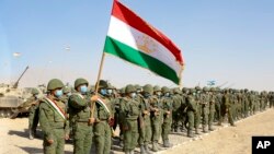 روسیې کابل ته د طالبانو تر راتګ وروسته د تاجکستان او ازبکستان سره څو نظامي تمرینات هم وکړل. 