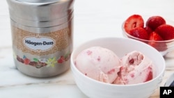 This photo shows Nestle's stainless steel Häagan-Dazs ice cream container designed for use with Loop. Loop would do away with disposable containers for some name-brand products. (Chris Crane/TerraCycle via AP)