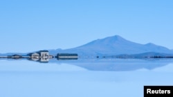 Bolivian state firm YLB's plant is seen at the Salar de Uyuni, a vast white salt flat at the center of a global resource race for the battery metal lithium, outside of Uyuni, Bolivia March 26, 2022. (REUTERS/Claudia Morales)