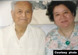 2003年8月，黄肖路访问李锐先生。（黄万里研究基金）