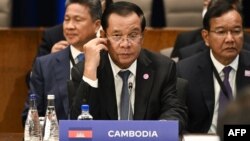 រូបឯកសារ៖ នាយករដ្ឋមន្ត្រីកម្ពុជាលោក ហ៊ុន សែន ចូលរួមកិច្ចប្រជុំកំពូលពិសេសអាមេរិក-អាស៊ាន នៅក្រសួងការបរទេសសហរដ្ឋអាមេរិក ក្នុងរដ្ឋធានីវ៉ាស៊ីនតោន កាលពីថ្ងៃទី ១៣ ខែឧសភា ឆ្នាំ ២០២២។