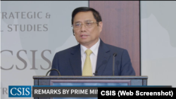 Thủ tướng Việt Nam Phạm Minh Chính phát biểu tại một sự kiện được tổ chức bởi Trung tâm Nghiên cứu Chiến lược và Quốc tế (CSIS) trong chuyến thăm Mỹ để tham dự hội nghị thượng đỉnh ASEAN-Mỹ, ở Washington, ngày 11 tháng 5, 2022. (Ảnh chụp màn hình livestream YouTube.)
