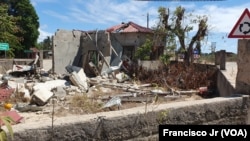 Casa destruída em Mocímboa da Praia, pelo conflito insurgente em Cabo Delgado, Moçambique