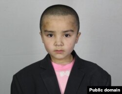 Shinjonda hibsga olingan uyg'ur bolasi