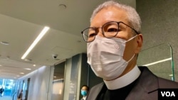 立法會議員、前香港聖公會教省秘書長管浩鳴表示，他認識陳日君樞機多年，希望對方平安無事。(美國之音/湯惠芸)