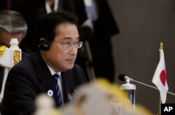 លោក Fumio Kishida នាយករដ្ឋមន្ត្រីជប៉ុន ក្នុងអំឡុងកិច្ចប្រជុំកំពូលអាស៊ាន ជប៉ុន លើកទី ២៥ នៅរាជធានីភ្នំពេញ ថ្ងៃទី ១២ ខែវិច្ឆិកា ឆ្នាំ ២០២២។