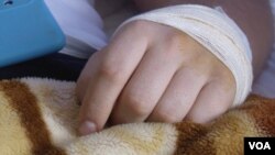 Oporavak ranjenog srpskog dečaka u bolnici u Gračanici, 7. januar 2023.