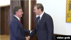 Predsedavajući Odbora Evropskog parlamenta za spoljne poslove Dejvid Mekalister tokom sasntaka sa predsednikom Srbije Aleksandrom Vučićem, u Beogradu, 26. avgusta 2019.