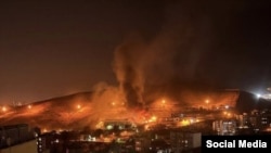 تصویری از آتش‌سوزی در زندان اوین تهران.