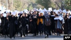 حکومت طالبان پس از اینکه برای بار دوم در ماه اگست سال ۲۰۲۱ بر افغانستان حاکم شد، بیش از ۸۰ فرمان را بر زنان و دختران صادر کرده است.