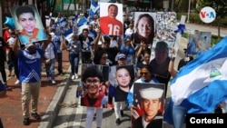 Nicaraguenses demandan justicia para las víctimas de la represión de 2018 en Miami este domingo 17 de abril. Foto cortesía: Winston Potosme