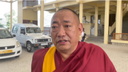 སྨོན་ལམ་ཚིག་མཛོད་ཐོན་རིམ་༣་པ་༧གོང་ས་མཆོག་ལ་སྤྱན་འབུལ།