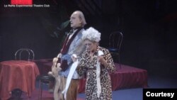 Svetozar Cvetković i Oni Džonson u predstavi Balkan Bordello.