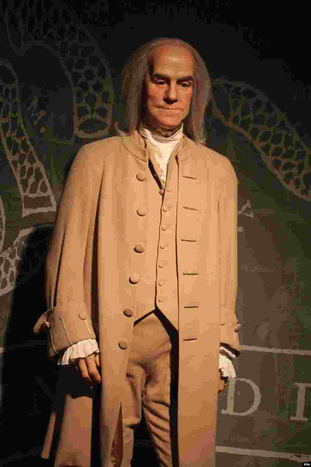 بنجامین فرانکلین از پدران بنیانگذار ایالات متحده آمریکا بود. او یک دانشمند و مخترع معروف نیز بود. او به دلیل تلاش&zwnj;هایش برای اتحاد کلونی&zwnj;های مختلف در آمریکا لقب "نخستین آمریکایی" را گرفت.