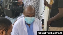 Dr Abdu Samad un des medecins ayant recu pour la premiere le viccin covid-19 au Nigeria, le 5 mars 2021.