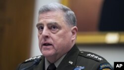 Načelnik združenog Generalštaba američke vojske Mark Milley svjedoči na pretresu u Predstavničkom domu, 5. april 2022. (Foto: AP/Evan Vucci)