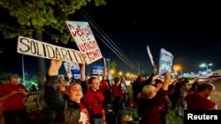 Trabajadores en huelga en una planta de Ford en Wayne, Michigan,el 14 de septiembre de 2023.