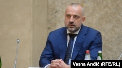 Arhiva - Milan Radoičić tokom sastanka vodećih političkih predstavnika Srba sa Kosova sa predsjednikom Srbije Aleksandrom Vučićem u Beogradu (Foto: RSE/Vesna Anđić)
