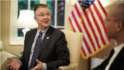 སོ་ལོ་མོན་གླིང་ཕྲན་དུ་རྒྱ་ནག་གི་དམག་སྒར་ཚུགས་ན་ཨ་རིས་ཡ་ལན་སློག་རྒྱུ།