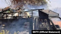 Gari lililoharibiwa kutokana na shambulizi la kundi la kigaidi la al-shabaab