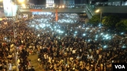 數萬香港人連續示威聲援佔中 (美國之音海彥拍攝)