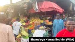 Karancin Sabbin Kudi Ya Sa ‘Yan Kasuwan Najeriya Karya Farashin Kayayyakin Masarufi  