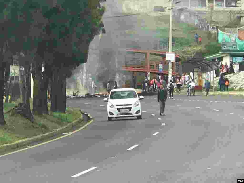 Situación en Quito, tras 10 días de protestas por el alza del precio a los combustibles. Néstor Aguilera, VOA.