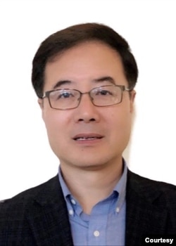 現居美國紐約的獨立學者虞平